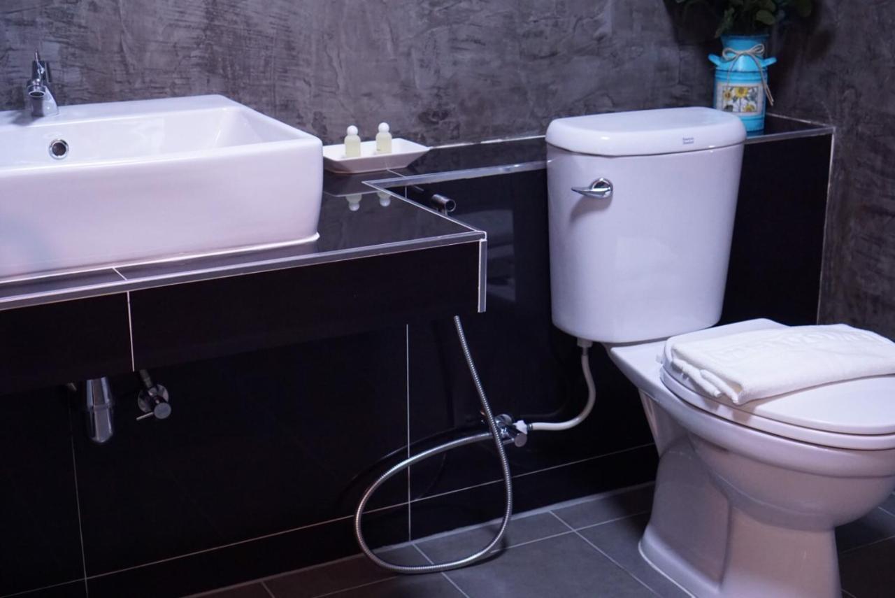S.S.Hotel Nangrong Екстериор снимка
